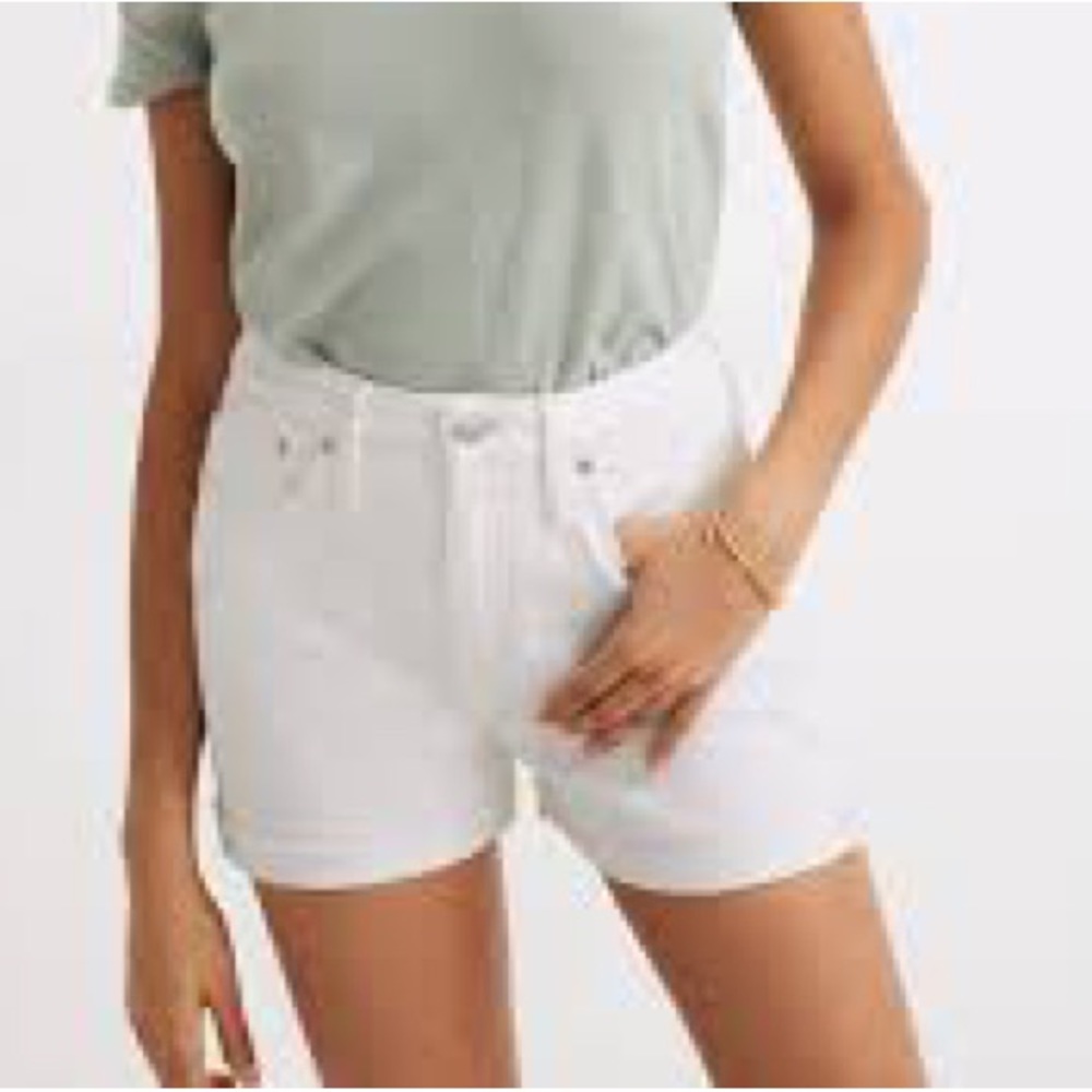 Madewell curvy high-rise shorts, size 30 NWOT.